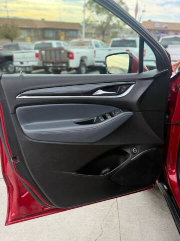 2023 Buick Enclave Essence