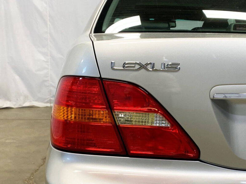 2002 Lexus LS 430