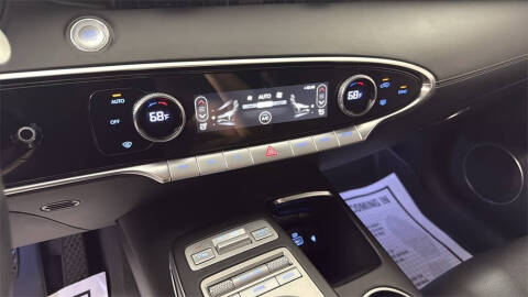 2022 Genesis GV70 2.5T Standard