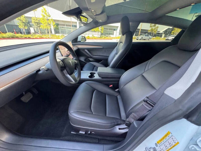 2021 Tesla Model 3 Standard Range Plus