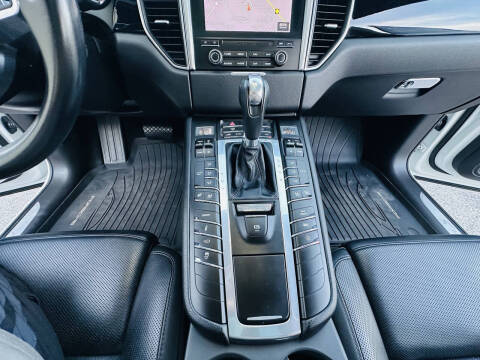 2017 Porsche Macan S