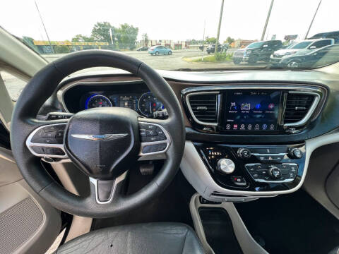 2017 Chrysler Pacifica Touring