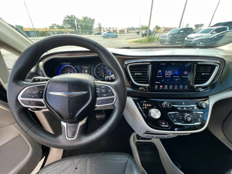 2017 Chrysler Pacifica Touring