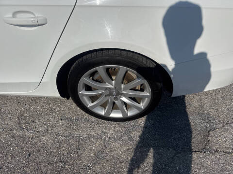 2013 Audi A4 2.0T quattro Premium Plus