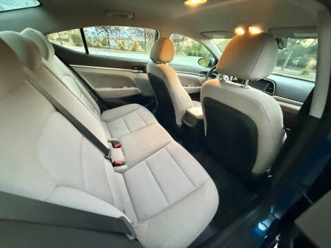 2019 Hyundai Elantra