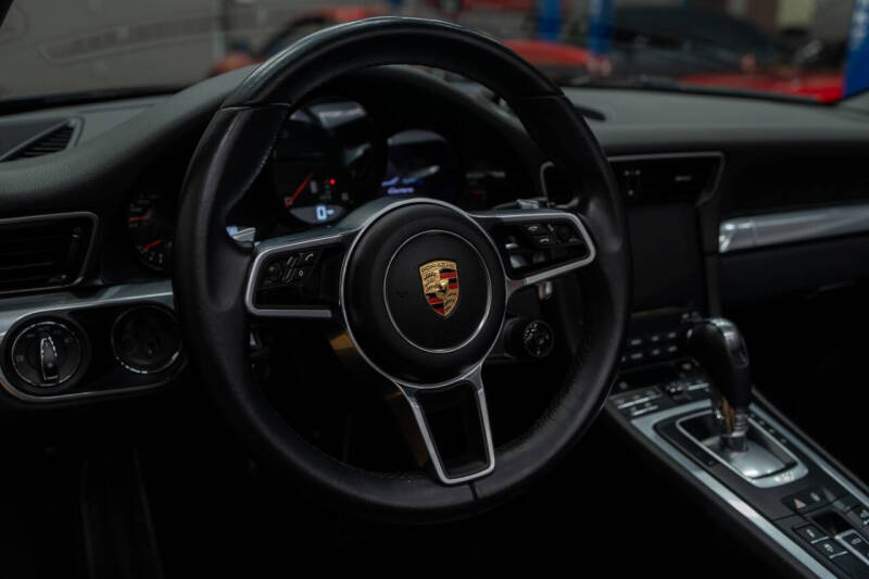 2017 Porsche 911 Carrera