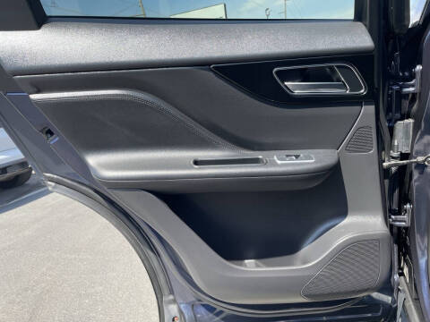 2019 Jaguar F-PACE 30t Premium