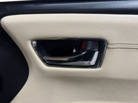 2018 Toyota Avalon Hybrid Limited