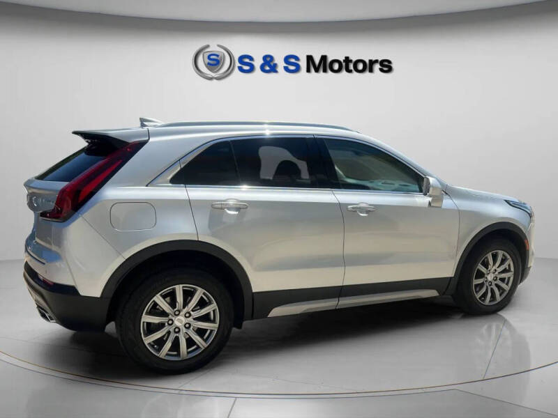 2020 Cadillac XT4 Premium Luxury