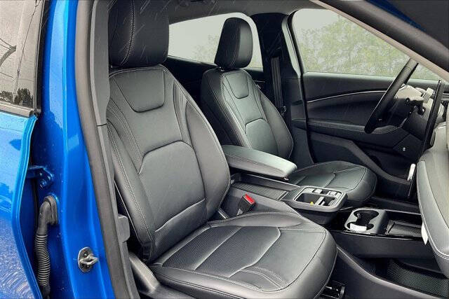 2025 Ford Mustang Mach-E Premium