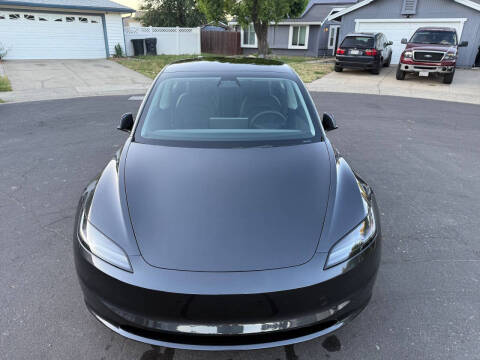 2025 Tesla Model 3 Long Range