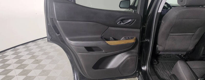 2017 GMC Acadia SLE-2