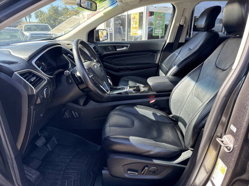 2017 Ford Edge Titanium