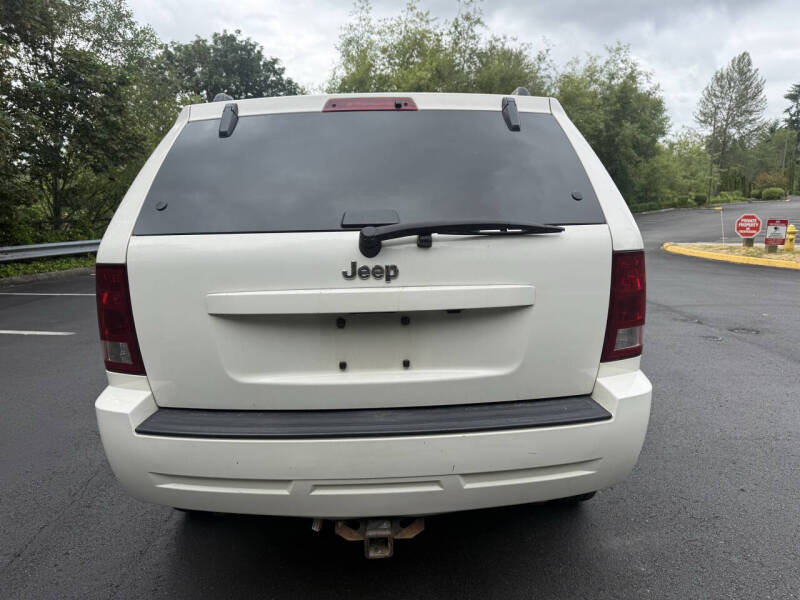 2005 Jeep Grand Cherokee Laredo