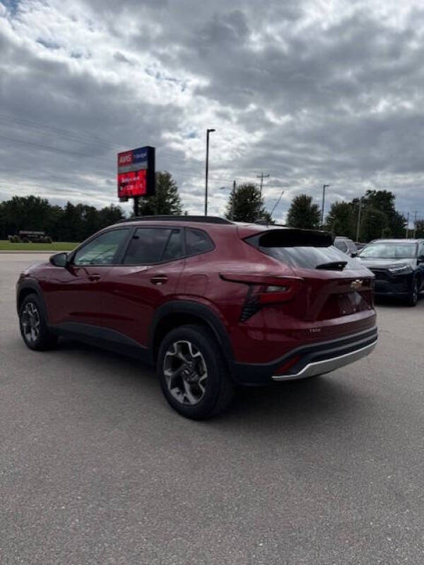2024 Chevrolet Trax LT