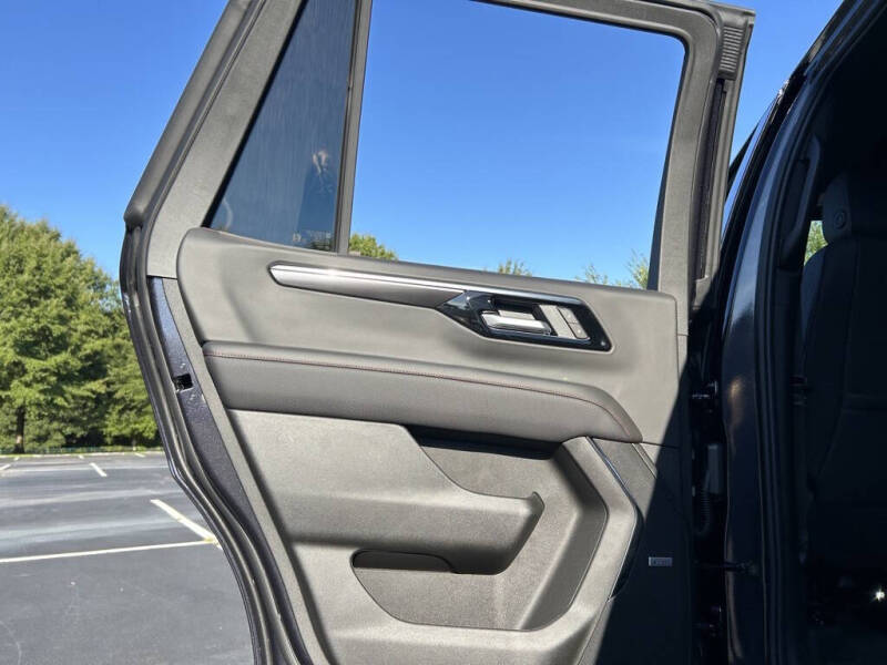 2025 Chevrolet Tahoe RST