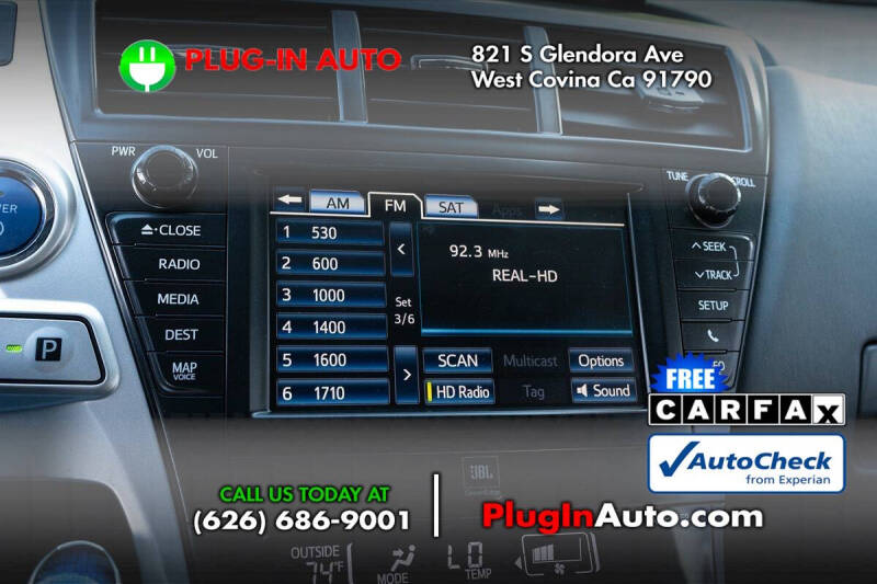 2013 Toyota Prius v Five