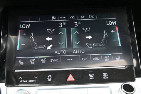 2022 Audi e-tron quattro Premium Plus