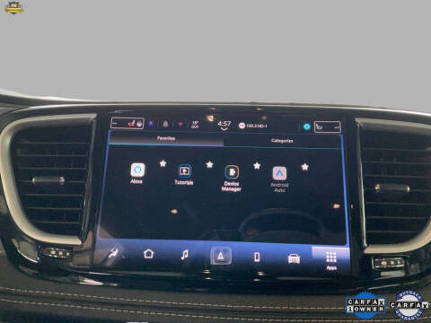 2024 Chrysler Pacifica Plug-In Hybrid Select