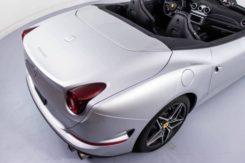 2016 Ferrari California T