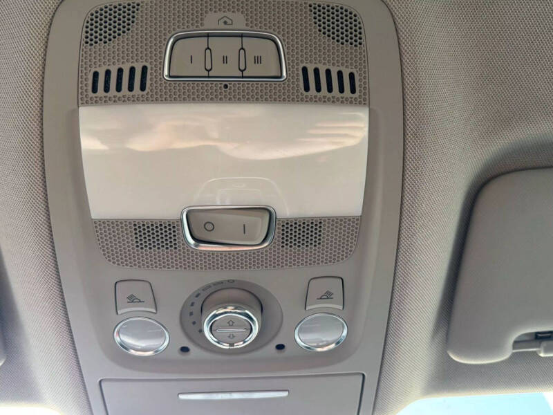 2012 Audi Q5 3.2 quattro Premium Plus