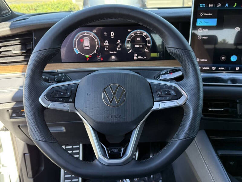 2026 Volkswagen Tiguan SEL R-Line Turbo 4Motion