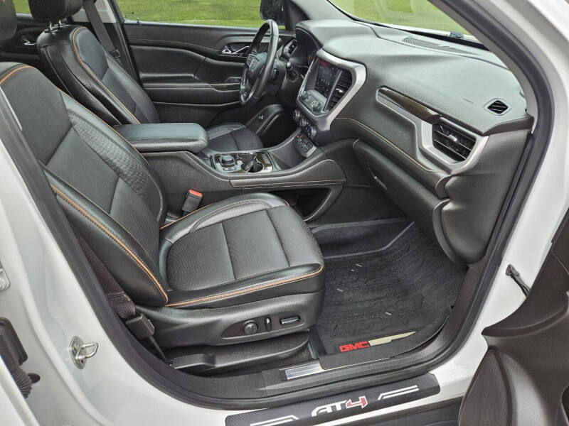 2021 GMC Acadia AT4