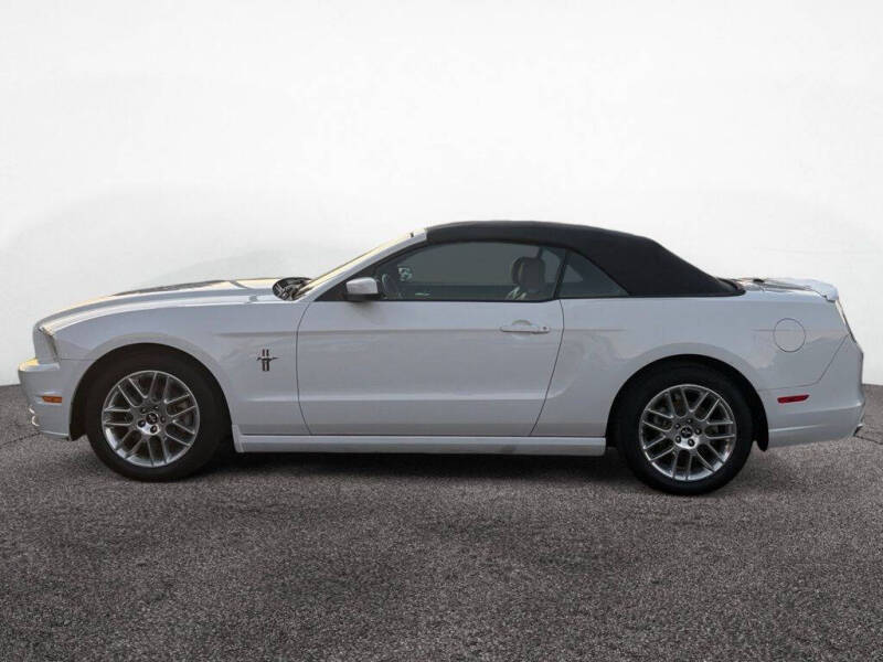 2014 Ford Mustang V6