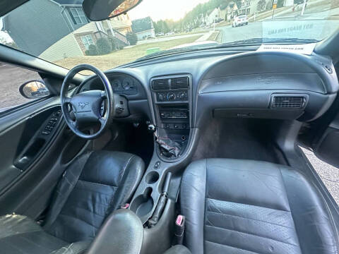 2003 Ford Mustang GT Deluxe