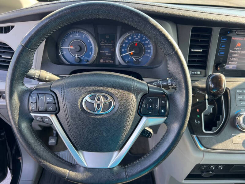 2015 Toyota Sienna