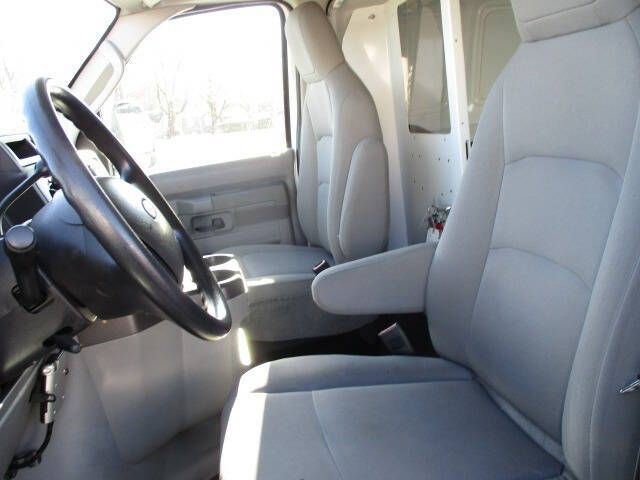 2010 Ford E-Series E-350 SD