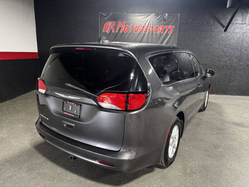 2017 Chrysler Pacifica Touring