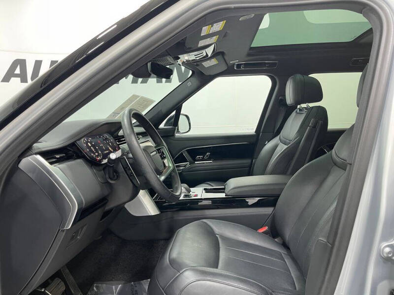 2024 Land Rover Range Rover P530 SE