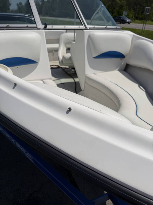2012 Rinker 186BR