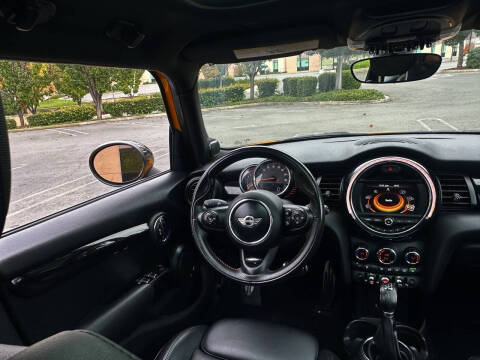 2015 MINI Hardtop 4 Door Cooper