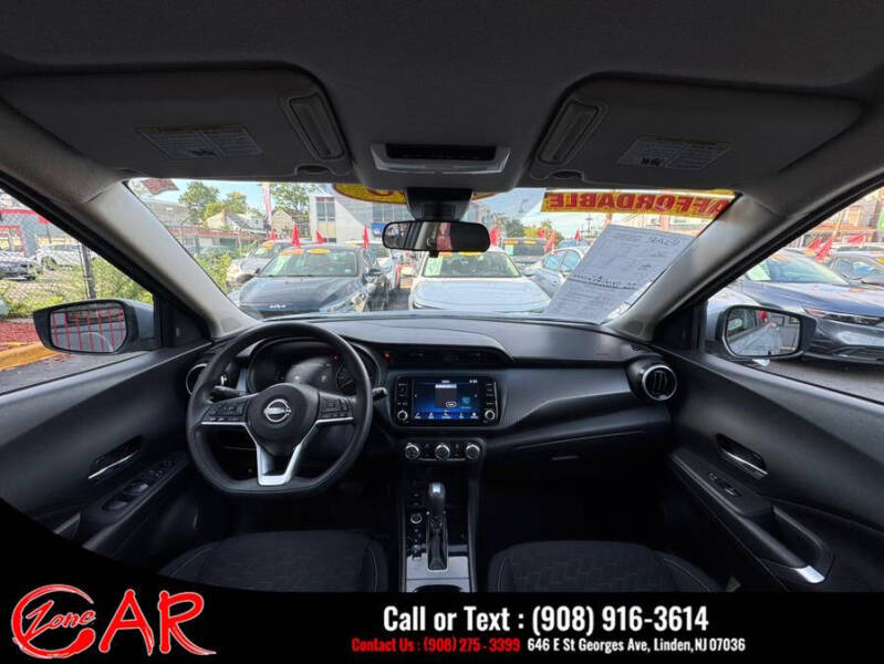 2023 Nissan Kicks SV