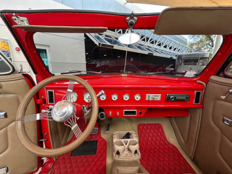 1947 Ford Super Deluxe