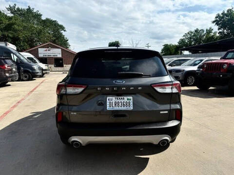 2020 Ford Escape SE