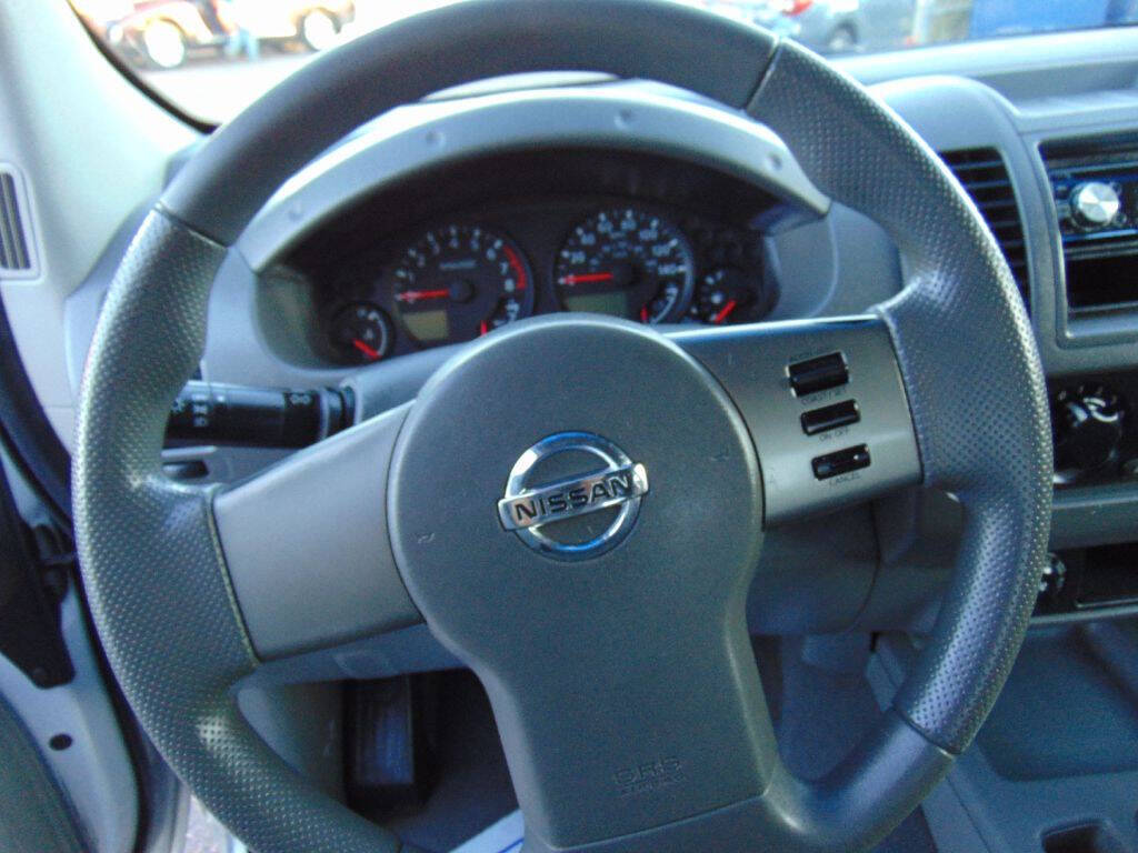 2006 Nissan Frontier for sale at Avalanche Auto Sales in Denver, CO