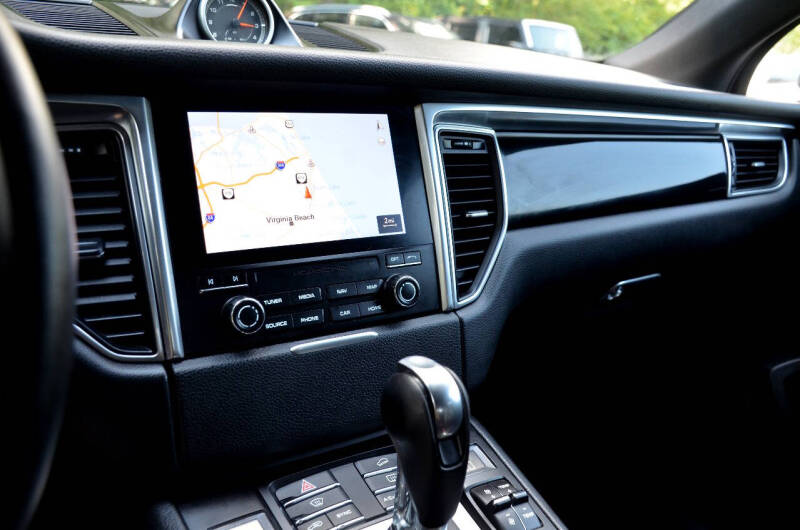 2017 Porsche Macan