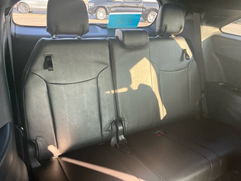 2025 Toyota Sienna Platinum 7-Passenger