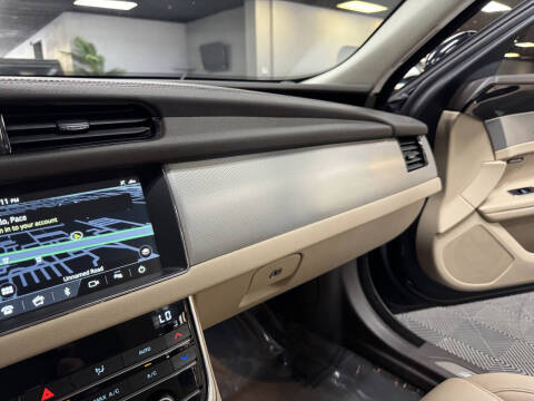 2020 Jaguar XF 25t Premium