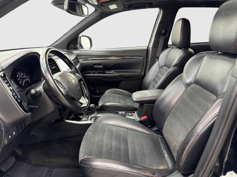 2020 Mitsubishi Outlander LE
