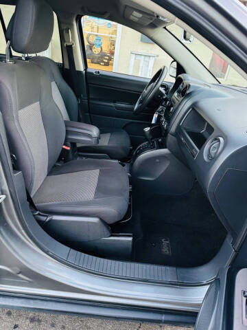 2012 Jeep Compass Sport