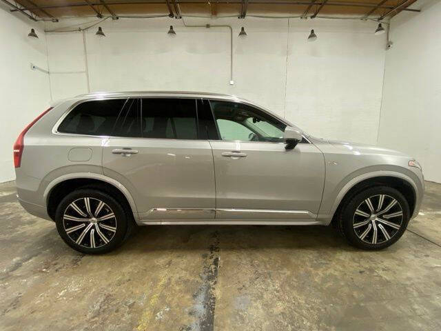 2025 Volvo XC90 B5 Core Bright Theme