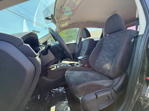2015 Nissan Rogue S