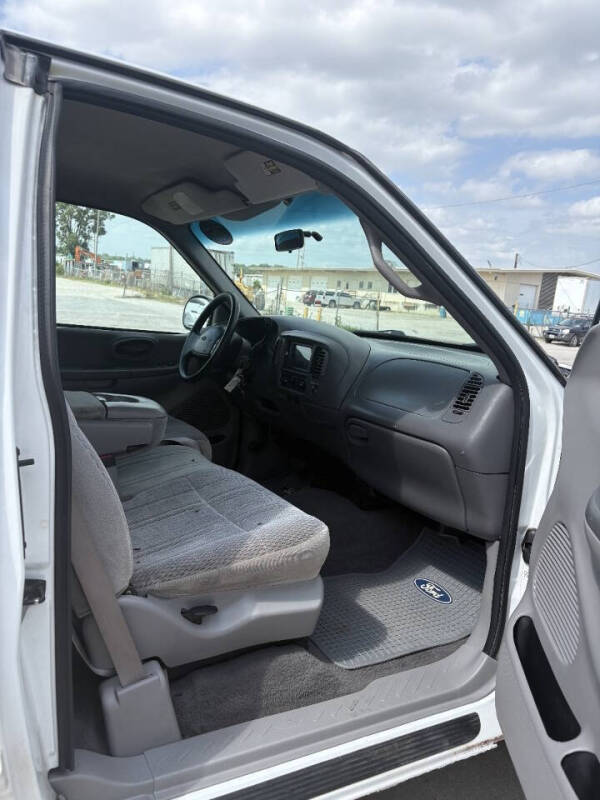 1999 Ford F-150 XLT