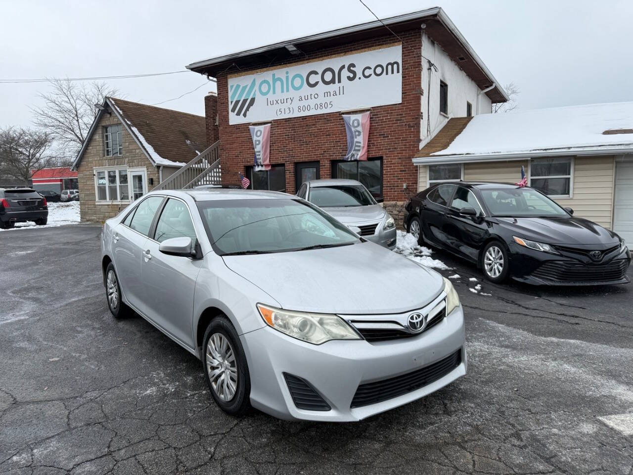 2012 Toyota Camry LE's photo