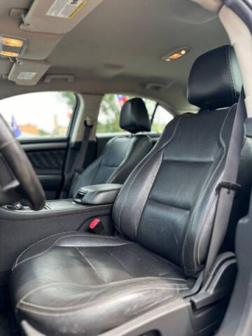 2011 Ford Taurus SEL