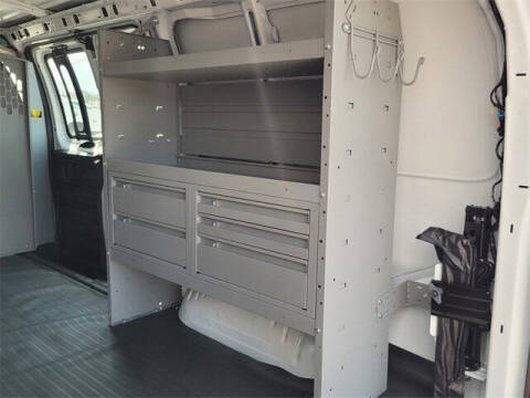 2025 Chevrolet Express 2500